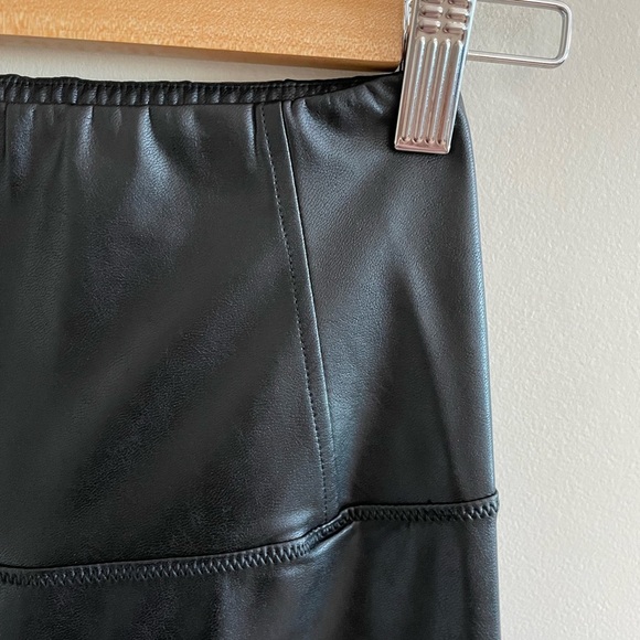 Aritzia Wilfred Free Daria Pant Black Vegan Leather Legging 32" Size Small Tall - Picture 6 of 6